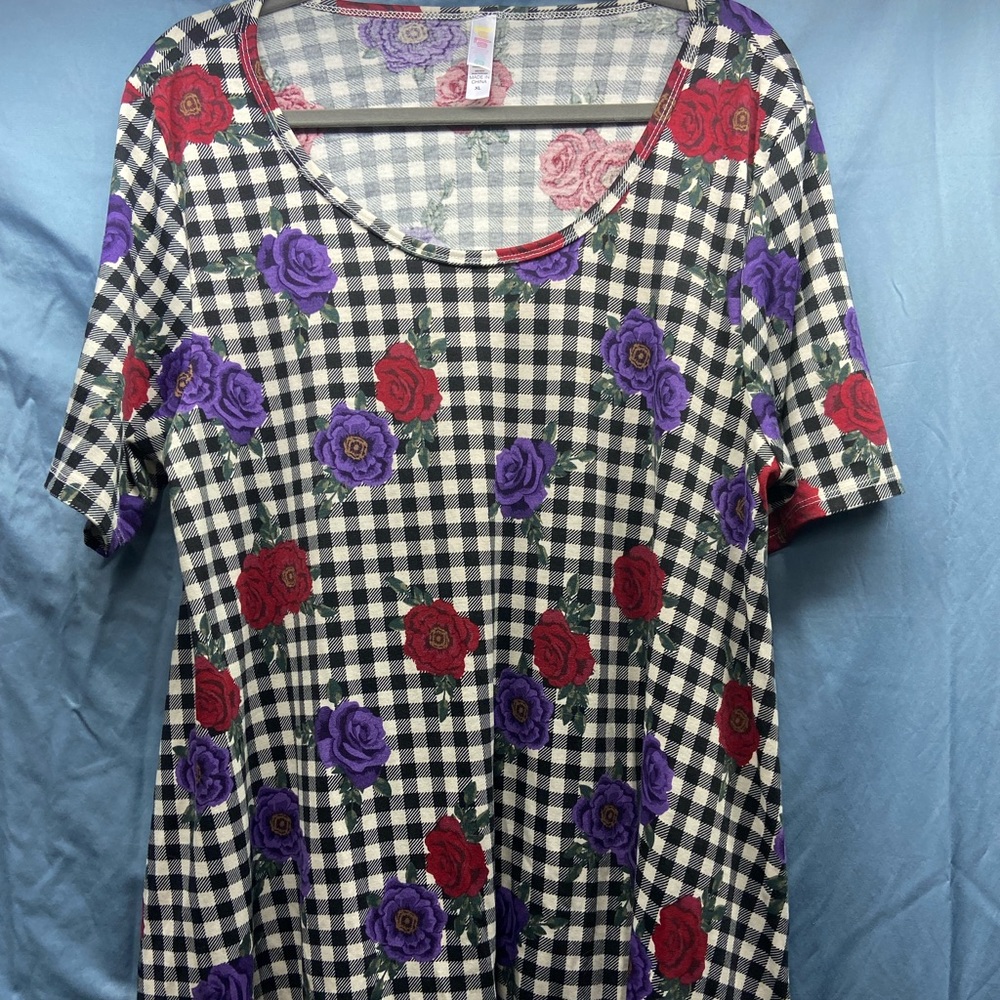 LuLaRoe Perfect Tee
